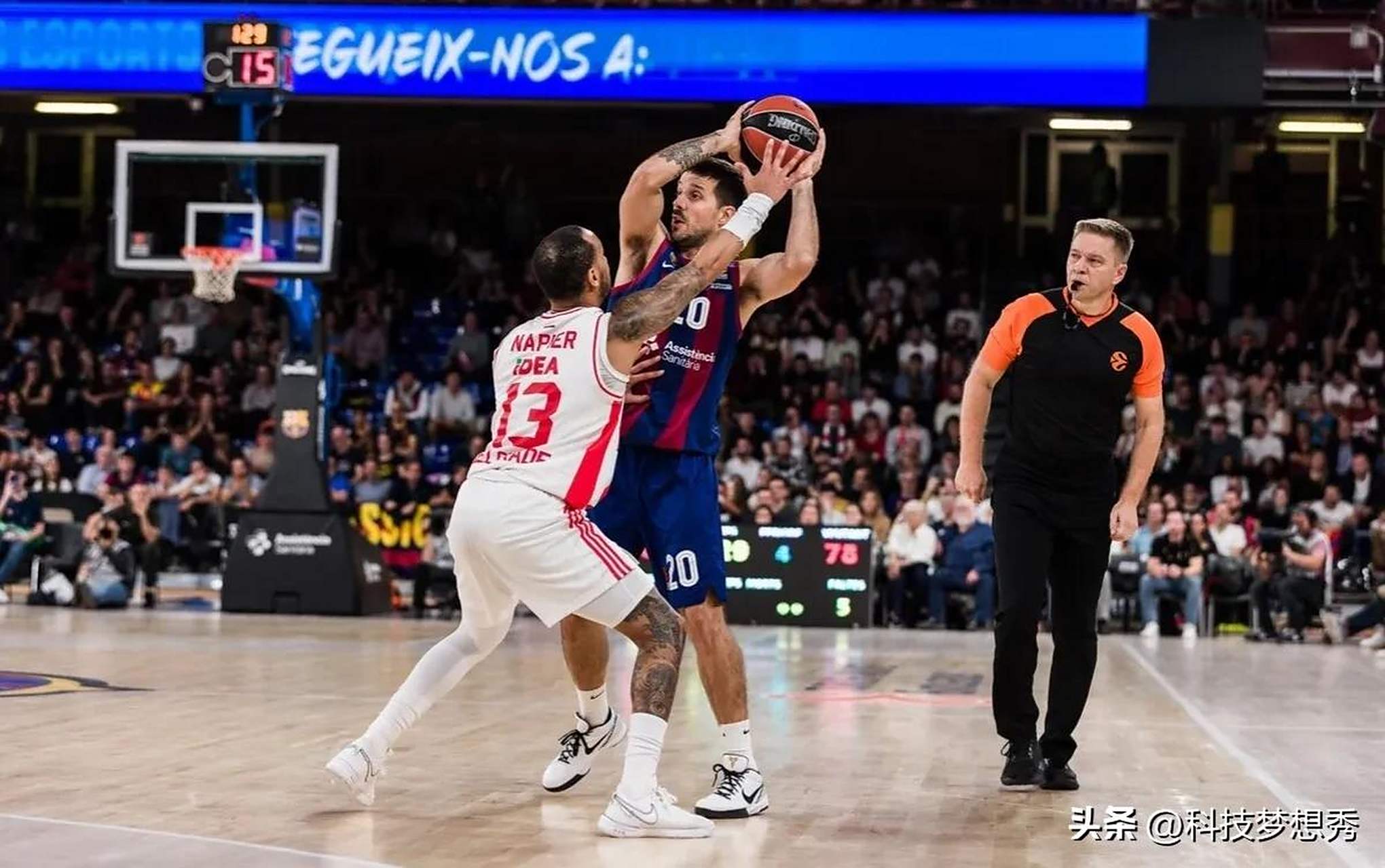 阿隆索下课后，皇马内部问题浮出水面：4人沉默引热议3大核心在列