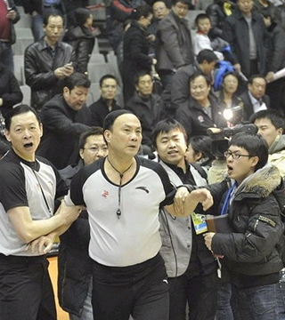 欧冠1／8决赛次回合最佳阵容：凯恩、多纳鲁马领