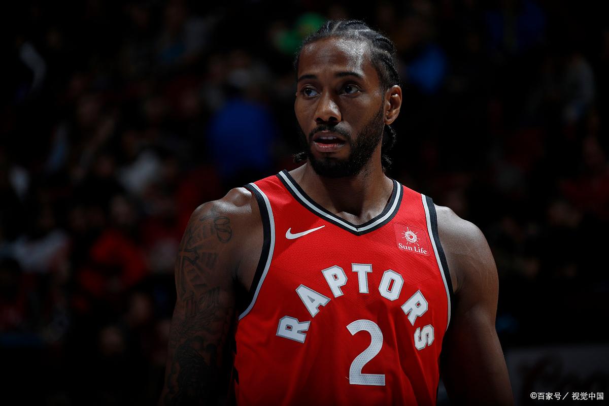 意媒：埃因霍温球迷在尤文酒店外放烟花，扰得尤文球员难入眠