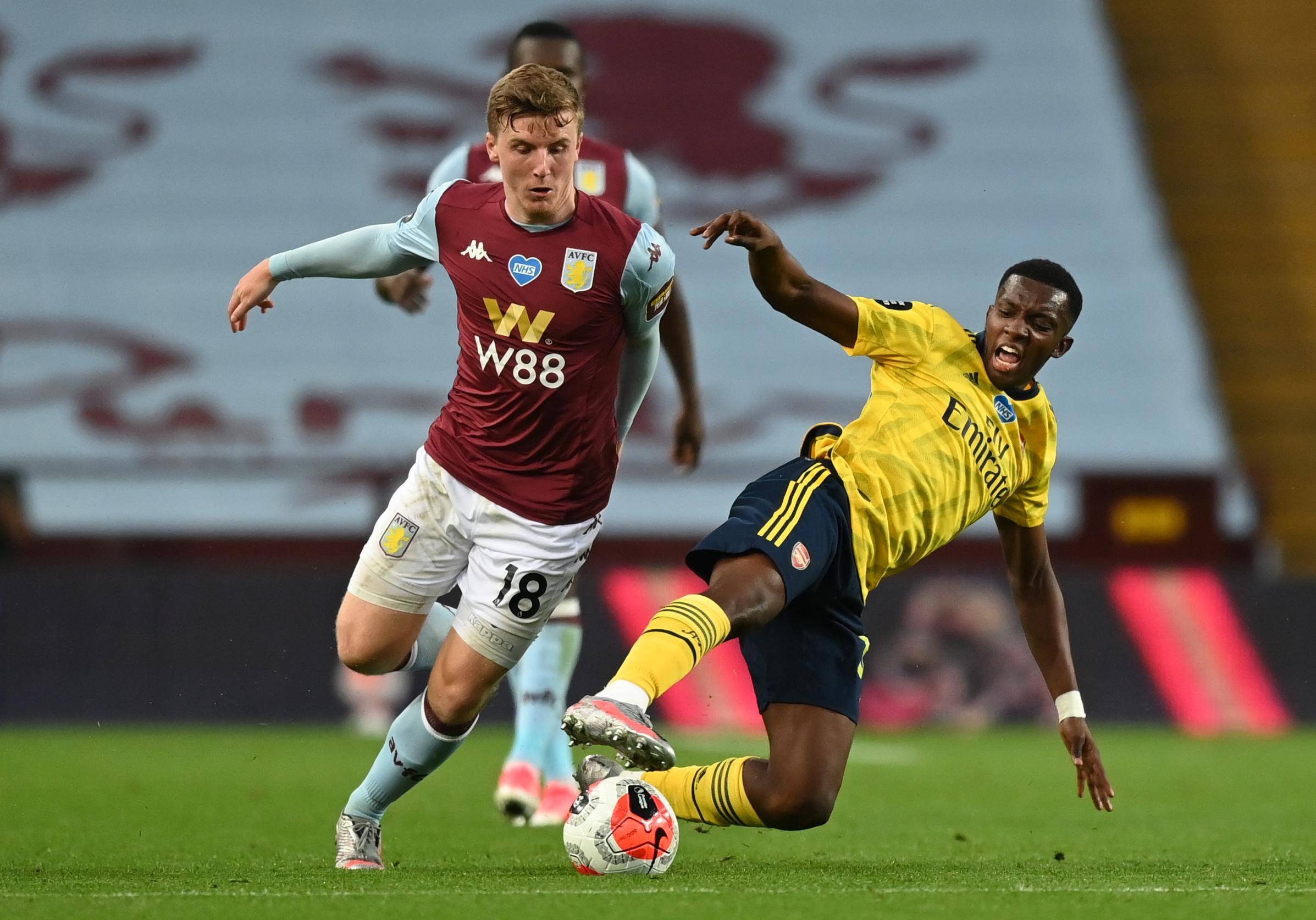 跟队：米兰有意签下阿图博卢，卡普里莱和雷斯特也在名单中