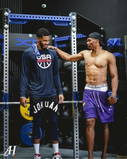 LPL最抽象比赛诞生！观众感到“不适应”，JKL状态发挥令粉丝害怕