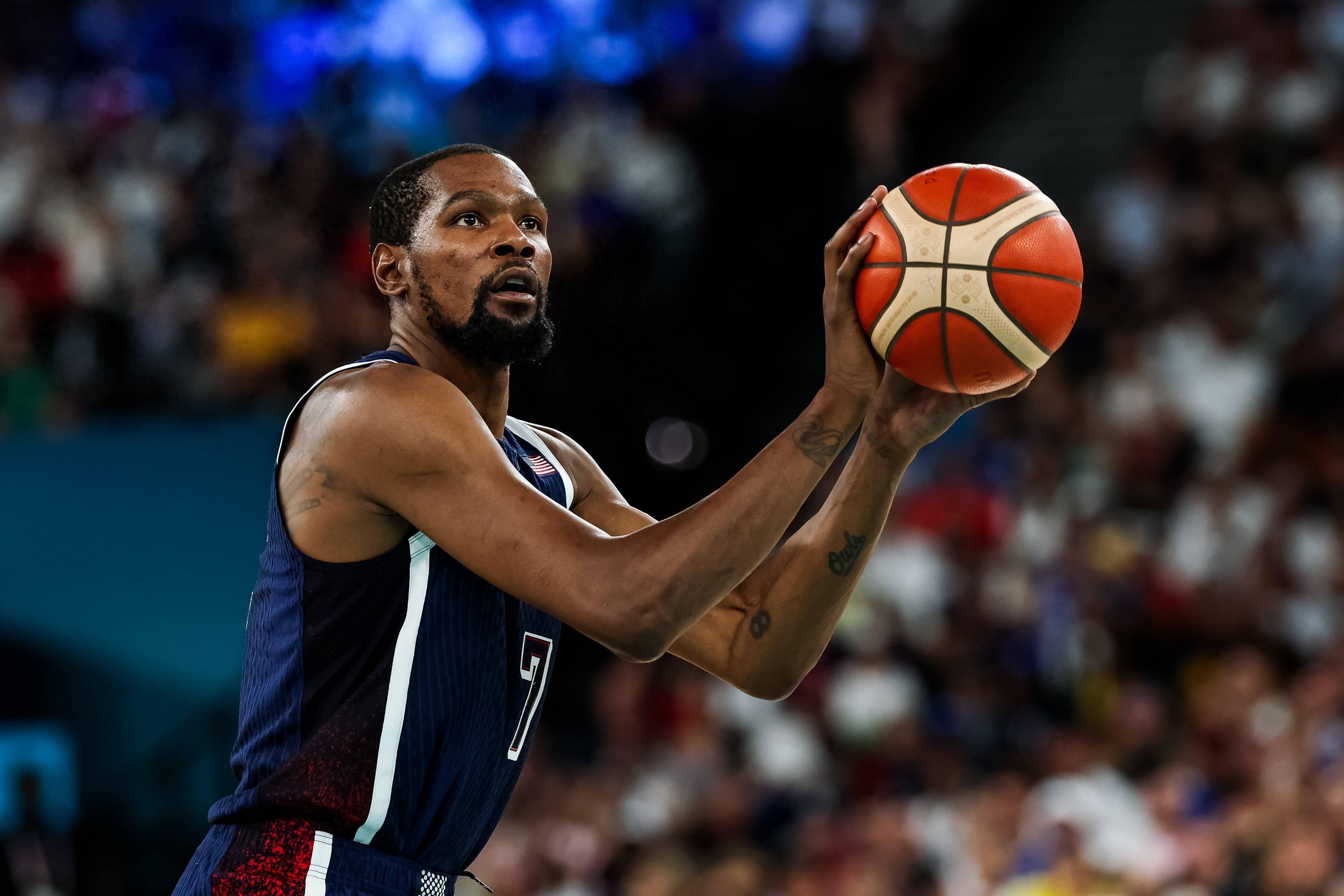 阿莫林感高层支持不足 冬窗瞄准英超经验前锋