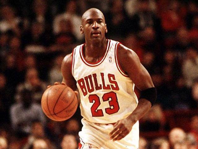 湖人胜灰熊！东詹+拉拉维亚轰86分，斯玛特作用明显，2替补齐发挥